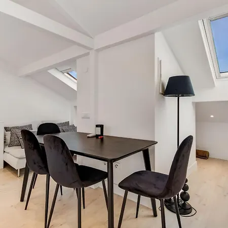2br Renovated Duplex - Ac - Lx Factory Apartamento *