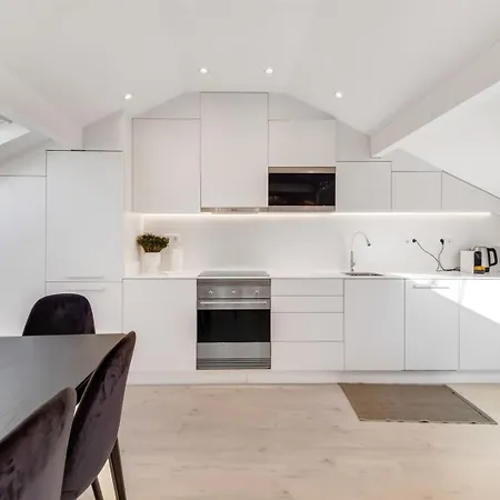 Apartamento 2br Renovated Duplex - Ac - Lx Factory *